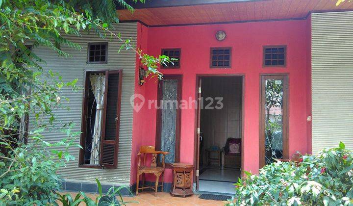 Rumah Semi Villa Mainroad Jalan Cihanjuang 2 Unit Rumah Guest House  2