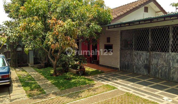 Rumah Semi Villa Mainroad Jalan Cihanjuang 2 Unit Rumah Guest House  1