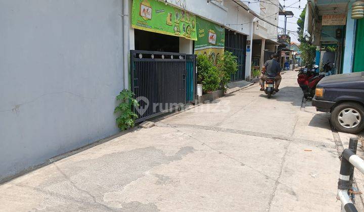 RUMAH 2 LANTAI DI MAINROAD CISANGKAN HILIR DEKAT KE PELEDROUM TREK SEPEDA 1