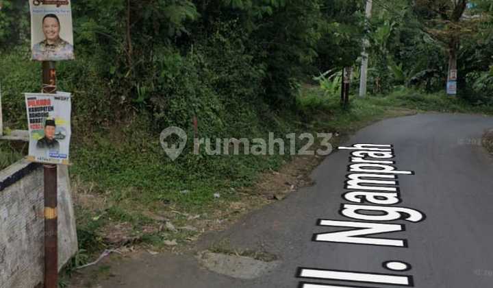 TANAH DI PINGGIR JALAN RAYA  BISA DILALU TRUK DI NGAMPRAH  1