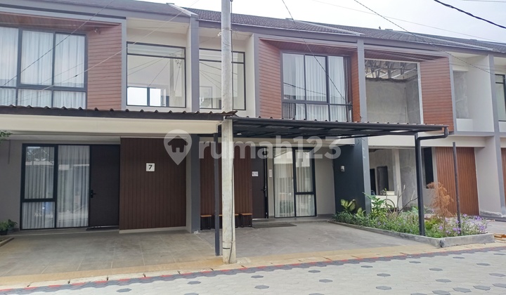 Rumah Modern Baru Dekat Mekarwangi dan Tol Pasirkoja