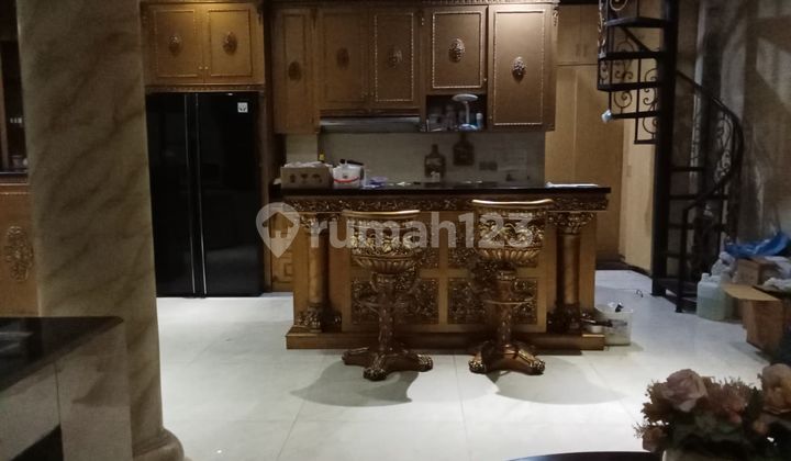 RUMAH 3 LANTAI SIAP HUNI FULL FURNISHED DI KOMPLE TAMAN MUTIARA CIMAHI 2