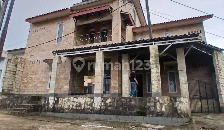 Di Jual Rumah 3 Lantai di Daerah Padalarang Di Jual Rumah 3 Lantai di Daerah Padalarang