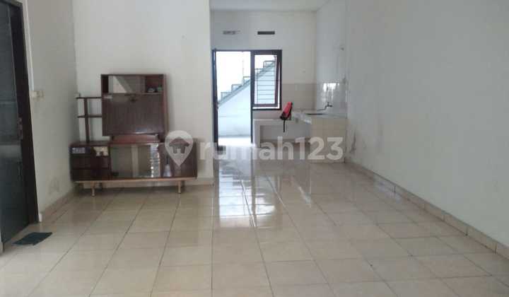 Di Jual Rumah Bagus 1,5 Lantai di Mekar Wangi Di Jual Rumah Bagus 1,5 Lantai di Mekar Wangi