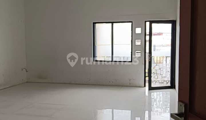 RUKO 2 LANTAI DI JALAN CISARANTEN KULON SIAP PAKAI  2