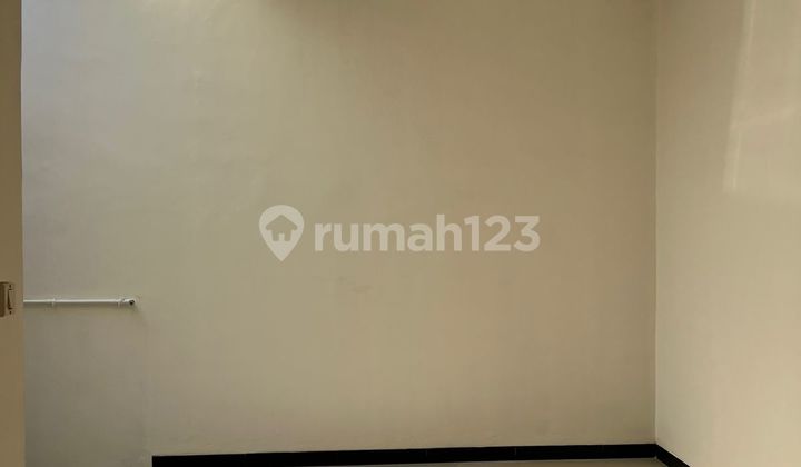 Rumah Siap Huni di Taman Kopo Indah Cluster Sherwood 2