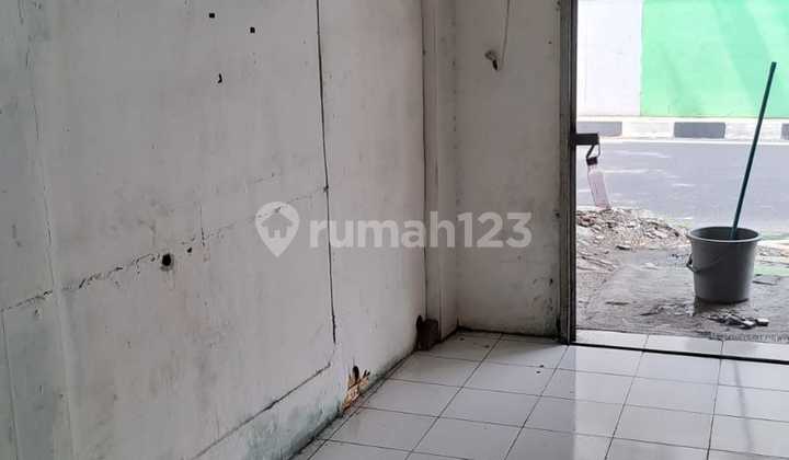 Ready-to-Use Shop House on Main Road, Jalan Supratman