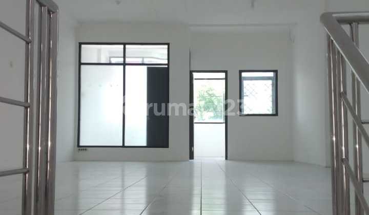 RUKO DI JALAN RAJAWALI BARAT 3,5 LANTAI SIAP PAKAI  2