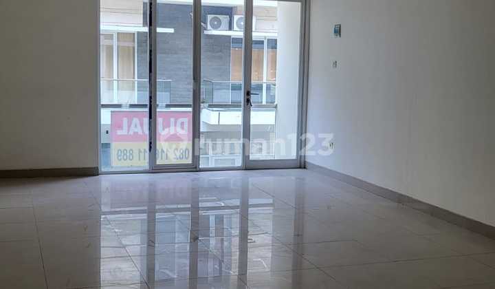 Ruko 3 Lantai Lokasi Bagus Mainroad Setrasari Dekat Kampus Maranatha