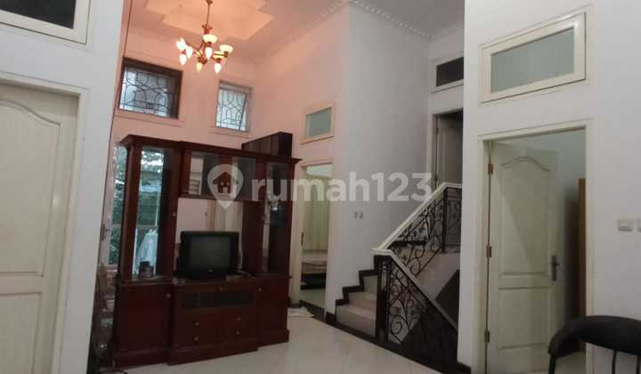 Di Jual Rumah 2 Lantai Siap Huni di Taman Kopo Indah 3