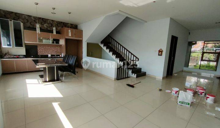Rumah 3 Lantai Cipedes atas sukajadi 1