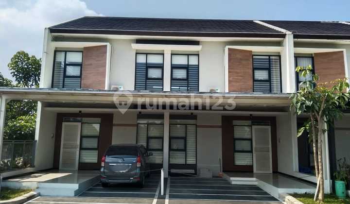 FOR RENT: READY-TO-OCCUPY 2-STOREY HOUSE WITH 6 BEDROOMS IN KOPO INDAH 5 GARDEN 1