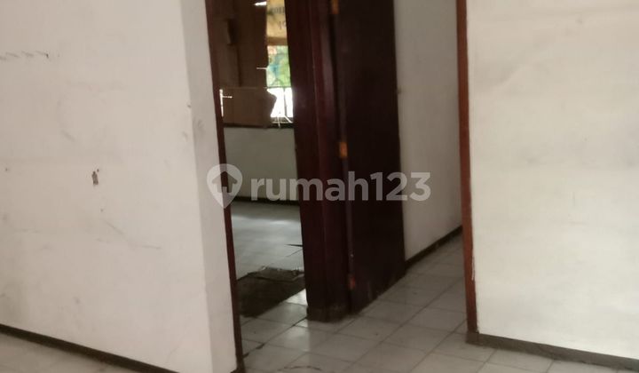 READY-TO-USE SHOPHOUSE ON MAIN ROAD, PADALARANG STREET 2