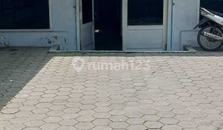 For Rent: 1-Story Shop House on Gatot Subroto 2