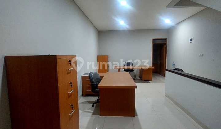 RUKO MAINROAD 3 LANTAI FULL FURNISHED DI JALAN JAKARTA BANDUNG 