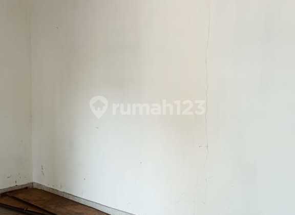 Ruang Usaha Maindroad Surya Sumantri