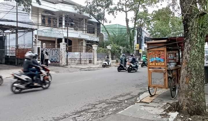 RUKO HARGA DI BAWAH PASARAN MAINROAD GATOT SUBROTO