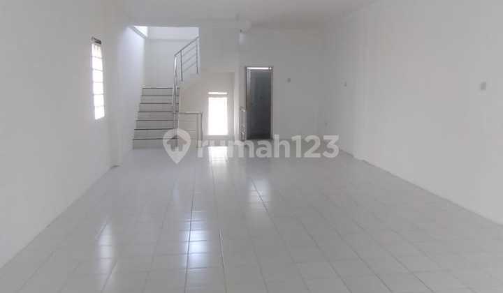 RUKO DI JALAN RAJAWALI BARAT 3,5 LANTAI SIAP PAKAI 