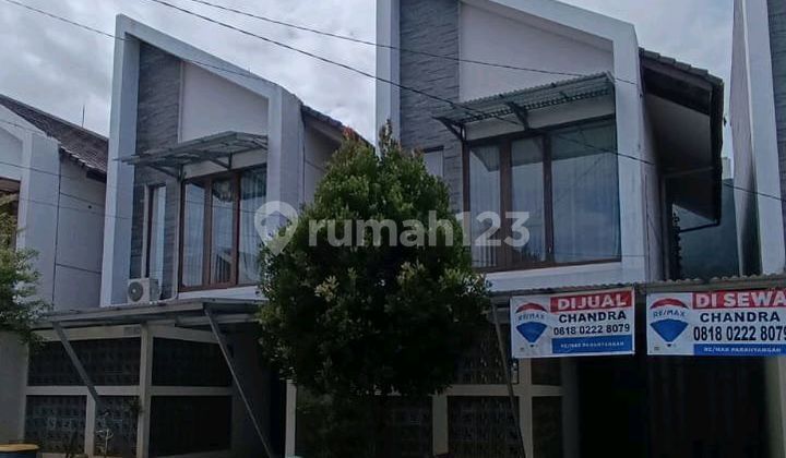Well-Maintained 2-Story House in the Elite Complex of Buahbatu Square Istana Group Well-Maintained 2-Story House in the Elite Complex of Buahbatu Square Istana Group