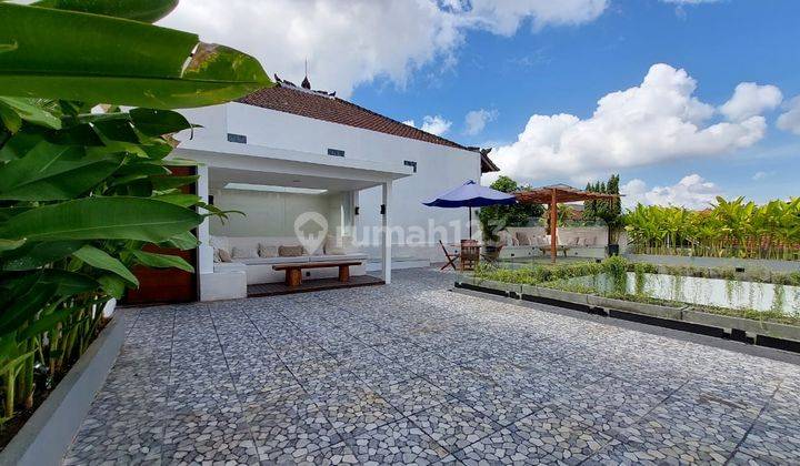 Villa Baru Rooftop di Berawa Canggu Dekat Finns Dan Atlas 1