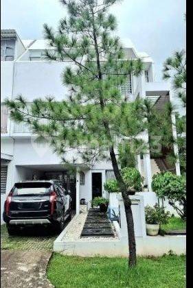 DiJual Rumah Mewah Cantik 3 Lantai Full Furnish Di Harapan Indah  1