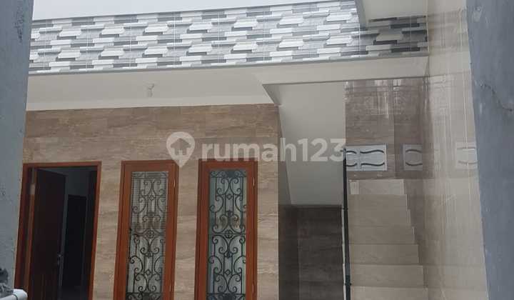 Rumah 2 Lantai Lokasi Strategis di Kayu Putih, Jakarta Timur 1