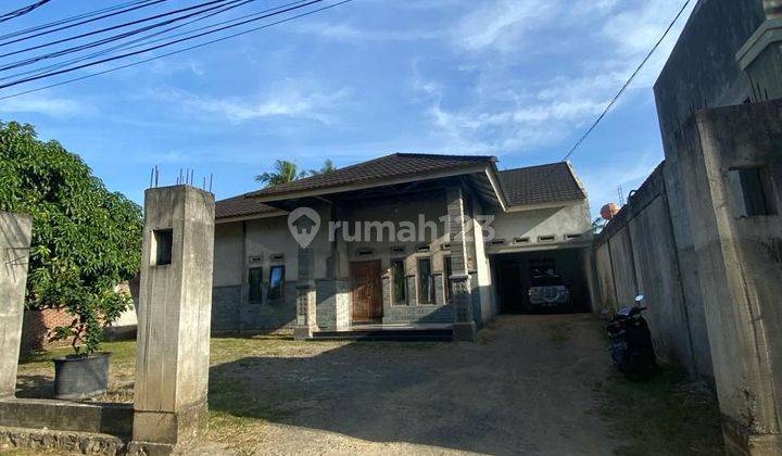 Jual rumah besar di lueng bata Banda Aceh  1