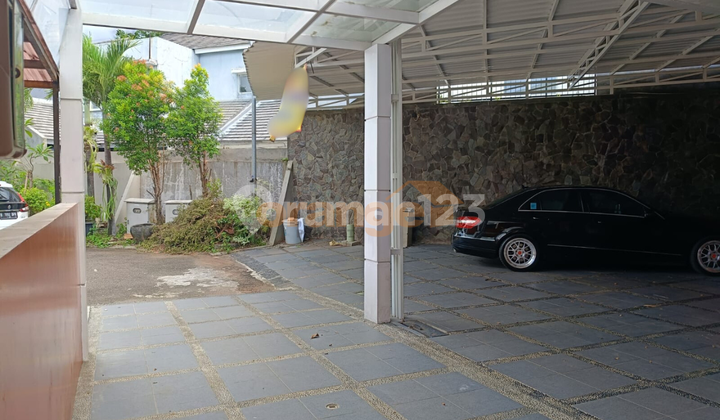 Rumah 2 Lantai Halaman Luas Siap Huni di Citra Grand Cibubur 2