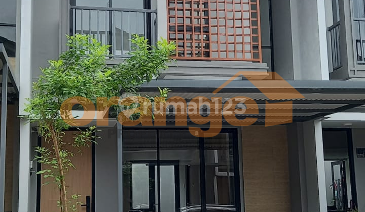 Di Jual Rumah 2,5 Lantai Full Furnished di Legenda Wisata Cibubur Di Jual Rumah 2,5 Lantai Full Furnished di Legenda Wisata Cibubur