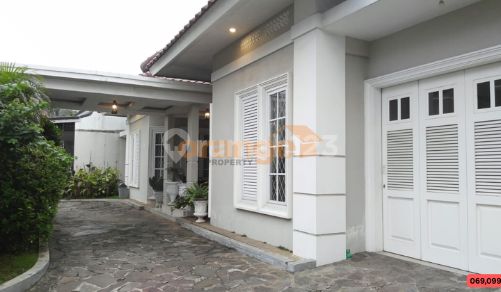 Di Jual Rumah 1 Lantai Luas Semi Clasik di Cipayung Jakarta Timur Di Jual Rumah 1 Lantai Luas Semi Clasik di Cipayung Jakarta Timur