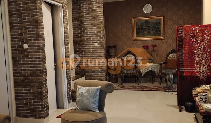 Di Jual Town House Pemandangan Kota di Jagakarsa Jakarta Selatan 2