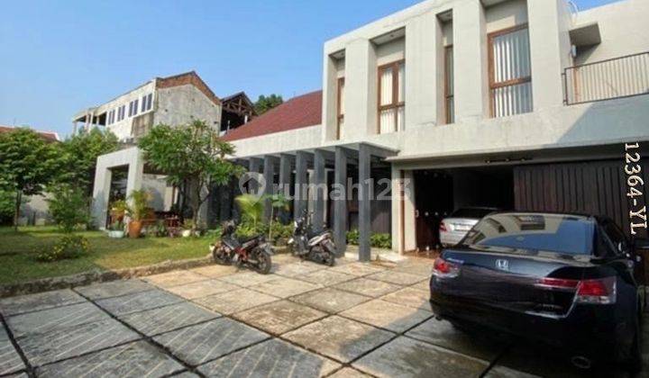 Rumah Asri Luas Dalam Komplek Lokasi Premium Di Kebayoran Lama 2