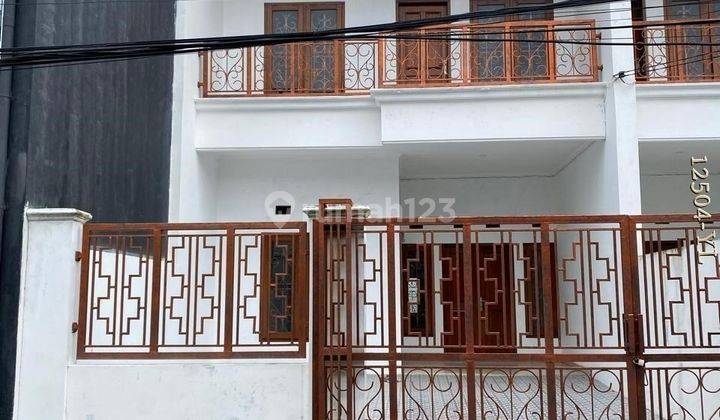 Rumah 2 Lantai Brandnew Dalam Komplek Di Ciledug 2