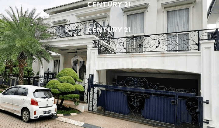 Contemporary Classic Style House Position at Hook and Beside Garden