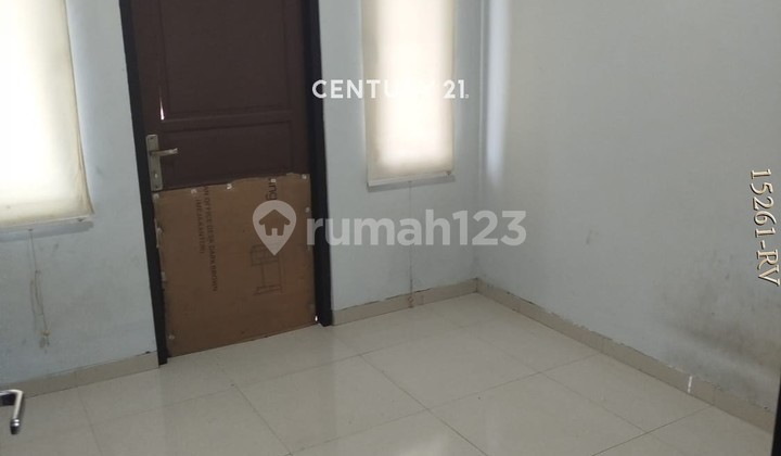 Disewakan Rumah Dua Lantai Di Graha Raya 2