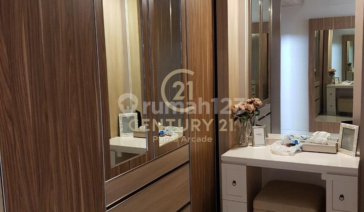 For Sale Modern Minimalist House with Swimming Pool in Bukitmas Rempoa 2