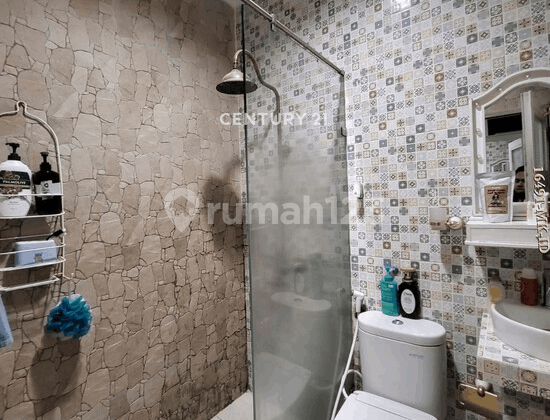 Dijual Cepat Rumah Cantik Furnished di Discovery Bintaro Sektor 9 Dijual Cepat Rumah Cantik Furnished di Discovery Bintaro Sektor 9