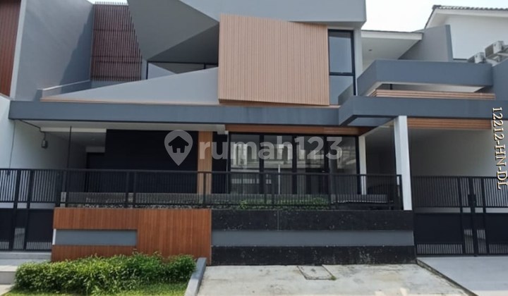 Rumah Baru Ada Kolam Renang di Sektor 9 Bintaro Jaya