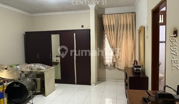 Dijual Murah Rumah dengan Halaman Luas Hommy di Peninggaran Barat Dekat Tanah Kusir 2