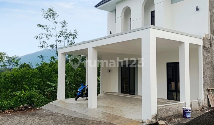 Comfortable Safe House Beautiful View Semarang City 2