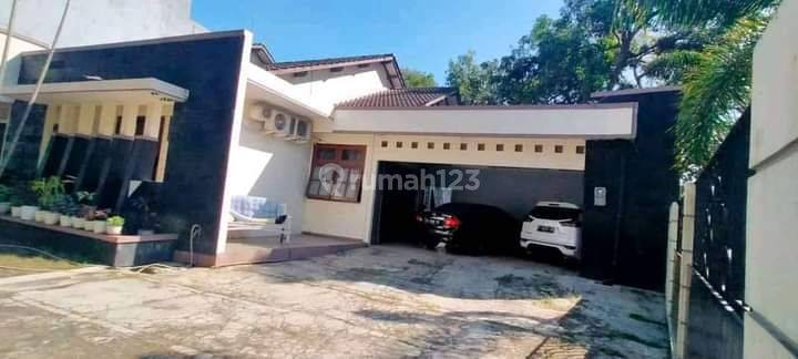 Rumah Kawasan Elit Pinggir Jalan Raya Semeru Kota Semarang  2