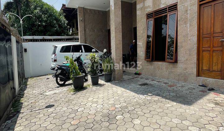 Rumah Kost Full Penghuni Di Tengah Kota Bebas Banjir 2