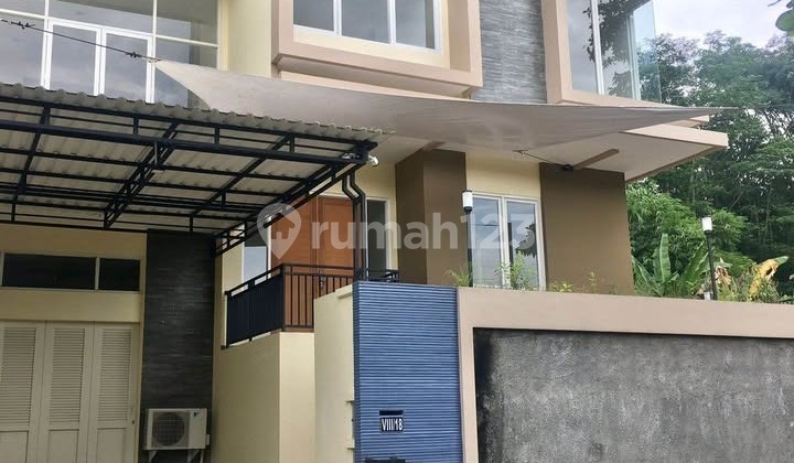 Rumah Bagus Siap Huni Perumahan  Graha Candi Golf Semarang 1