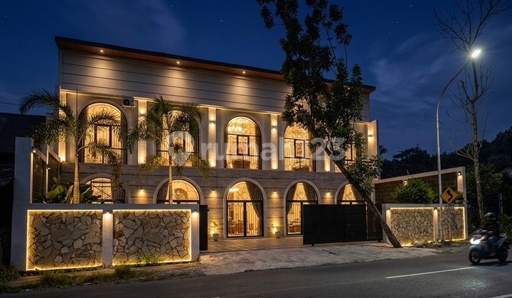 Hunian Mewah Siap Huni Full Furnished - Manyaran Semarang 1