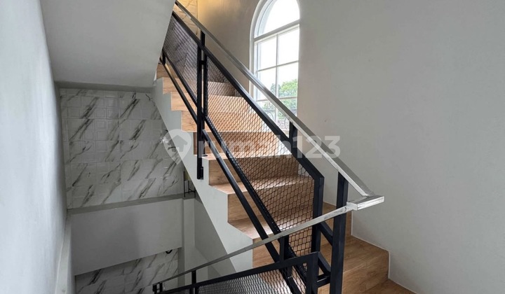 Girls' Boarding with Beautiful View Near Undip Tembalang Campus 2