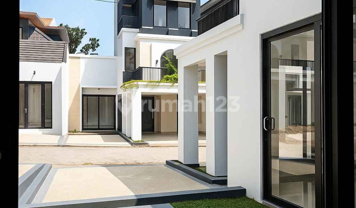 Rumah Mewah 3 Lantai Dekat Akpol Harga Terjangkau  2