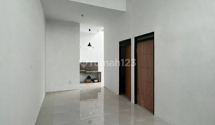 Rumah modern scandinavian pinggir jalan  1