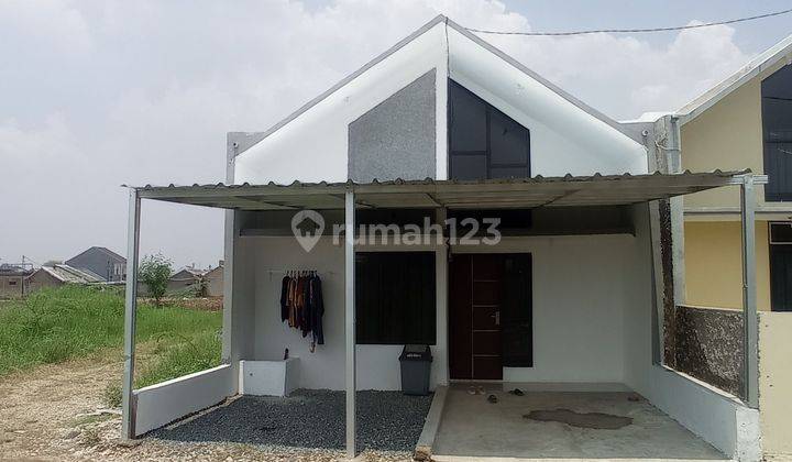 Rumah terbaru modern model scandinavian pinggir jalan utama  1