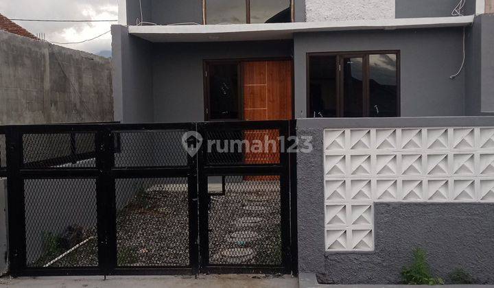 Rumah terbaru modern model scandinavian pinggir jalan utama 2