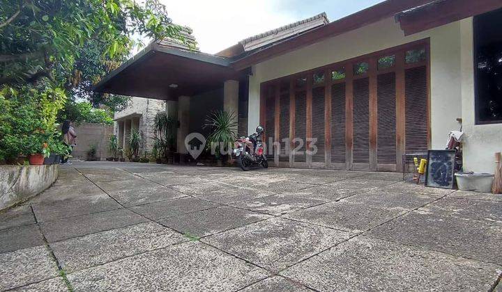 Rumah mewah 2 Lantai pinggir jalan di Lebak bulus 2